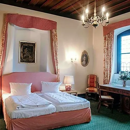 Hotel Goetzenburg *